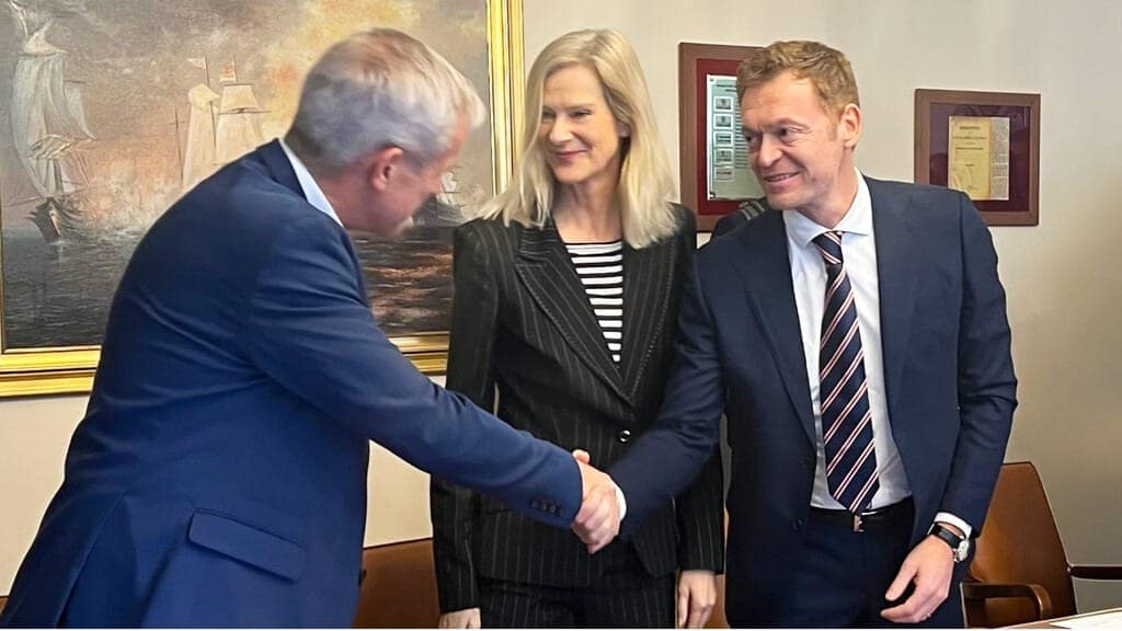 Handshakes for the handover celebrations as Mein Schiff Relax is handed over to TUI Cruises