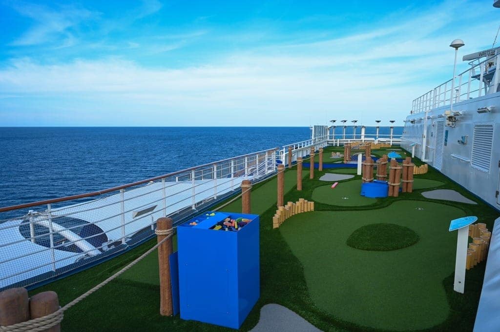 Carnival Splendors' Mini Golf Course