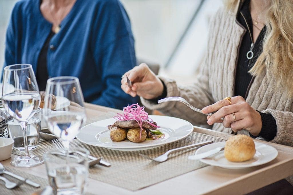 HX Hurtigruten Expeditions - Restaurant Aune on MS Fridtjof Nansen