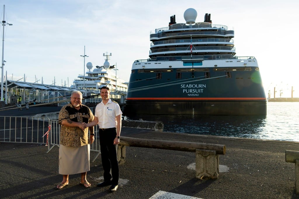 President of French Polynesia Moetai Brotherson is welcomed by Seabourn Pursuit Captain Steven Macbeath during the ship’s call to Papeete, Tahiti on 7 April 2025. The visit marked a meaningful exchange as Seabourn continues to deepen its connection with the region through expedition travel