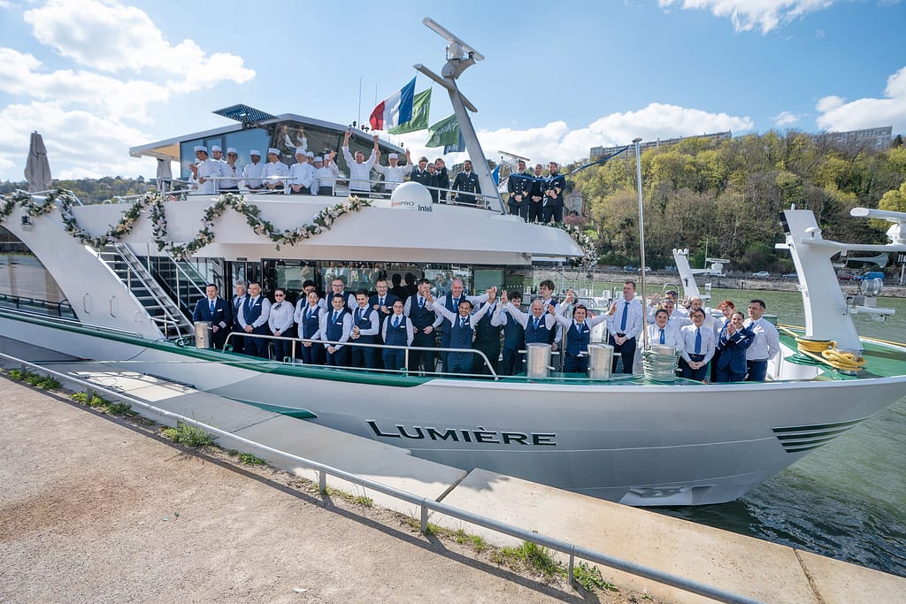 Officers and crew of the ms Lumière