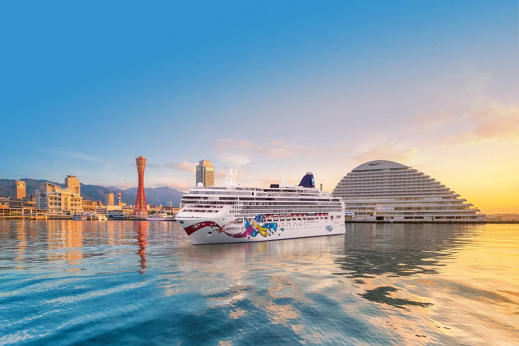 Norwegian Jewel in Japan