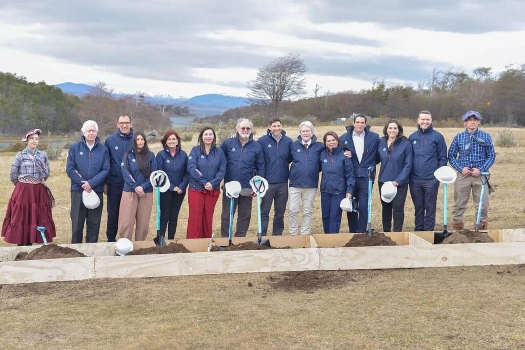 The start of construction was celebrated at a groundbreaking ceremony where Silversea were joined by Chilean government representatives and key stakeholders