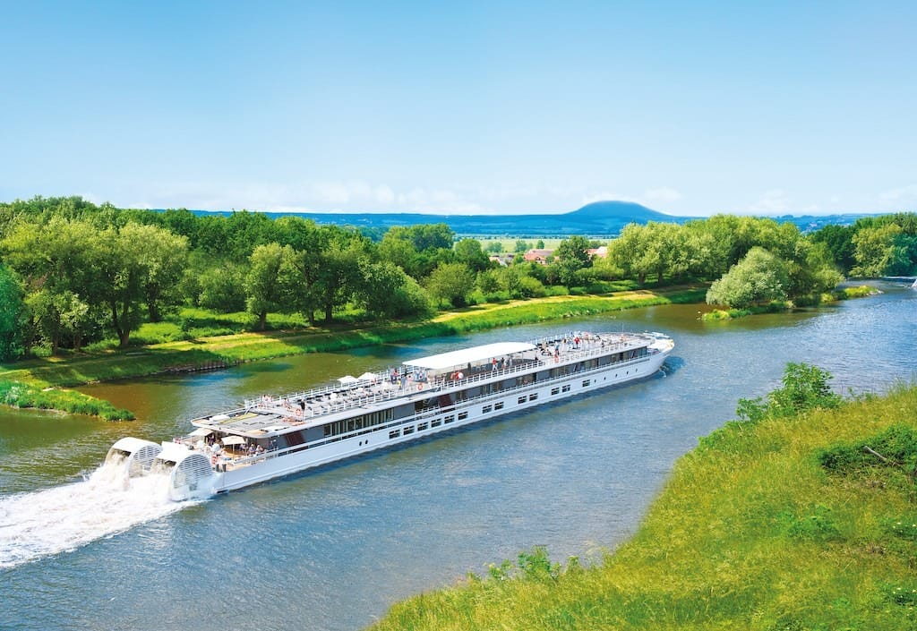 CroisiEuropes' MS R.E. Waydelich L.J.