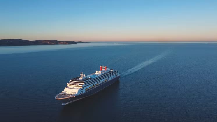 Fred. Olsen Cruises' Bolette at Sunrise