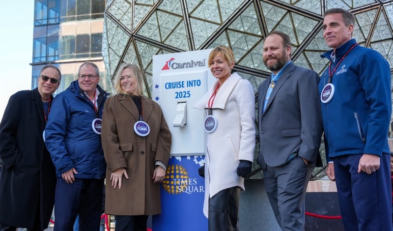 From left to right: Jeffrey Straus, president of Countdown Entertainment; Sherri White, executive, Jamestown and One Times Square; Tom Harris, president of the Times Square Alliance; Sarah Beth Reno, senior vice president of guest operations at Carnival Cruise Line; Medal of Honor Recipient Earl Plumlee; Chris Cassidy, National Medal of Honor Museum Foundation president and CEO.