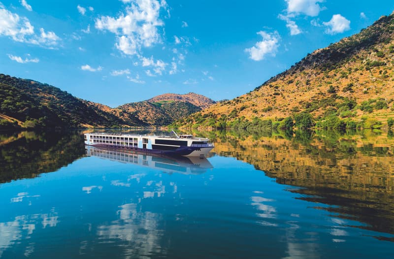 TUI River Cruises' Luzia - Rendered Image