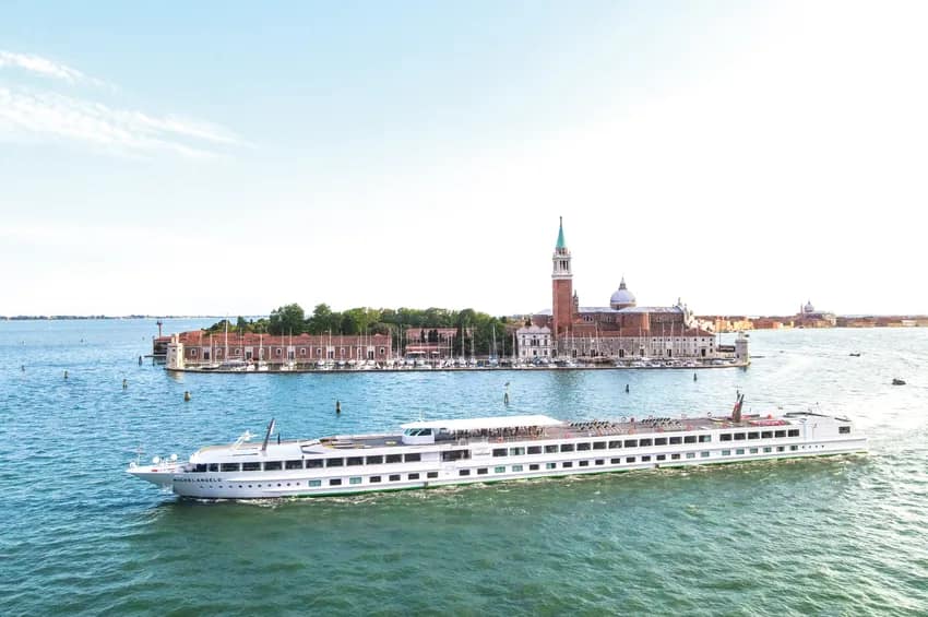 CroisiEuropes' MS Michaelangelo