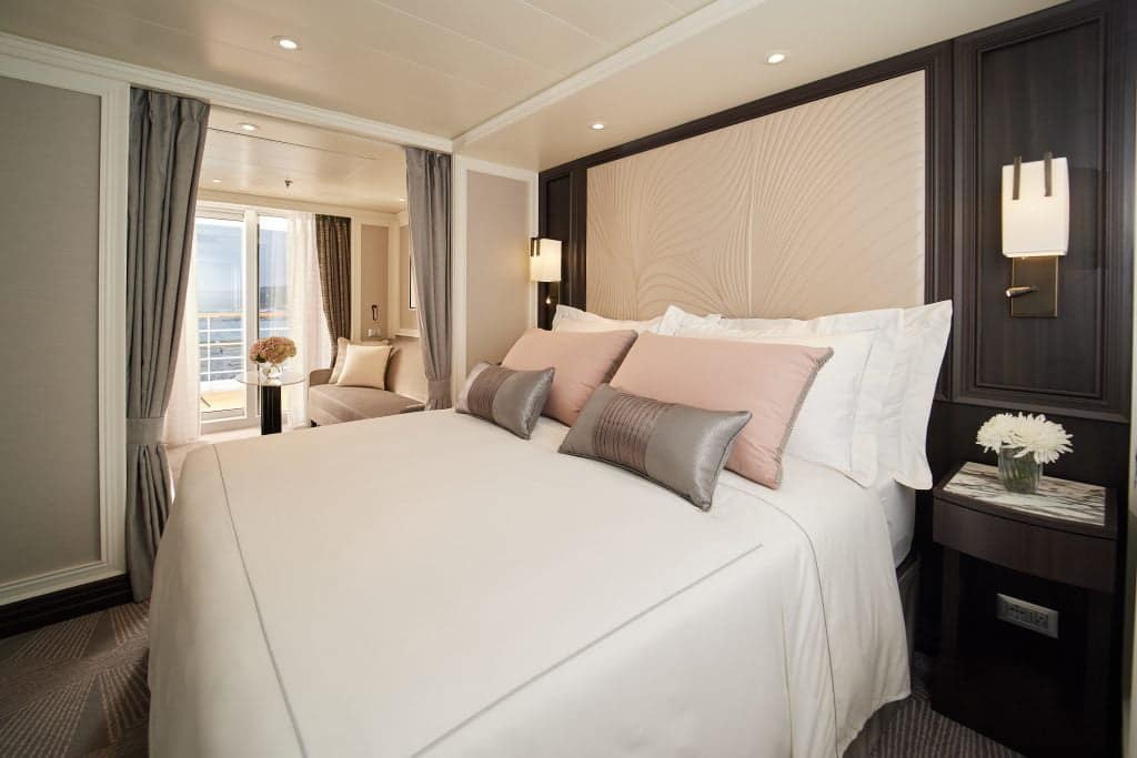 Seven Seas Grandeur - Deluxe Veranda Suite