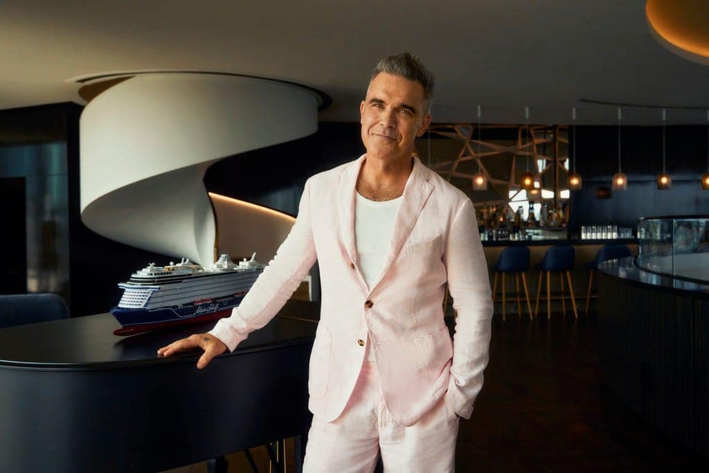 Robbie Williams, international superstar and feel-good ambassador of Mein Schiff Relax