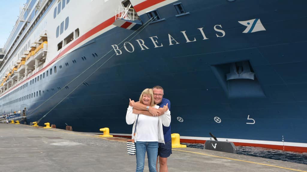 Stephen and Claire Ward - © Fred. Olsen Cruise Lines 2023.