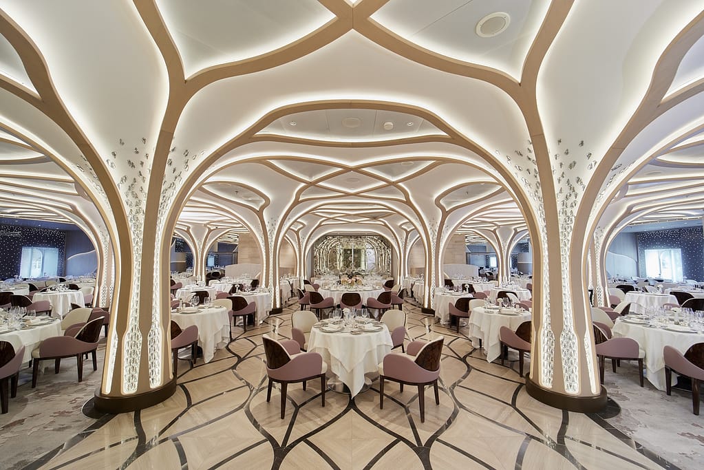 Seven Seas Grandeur, Compass Rose Restaurant