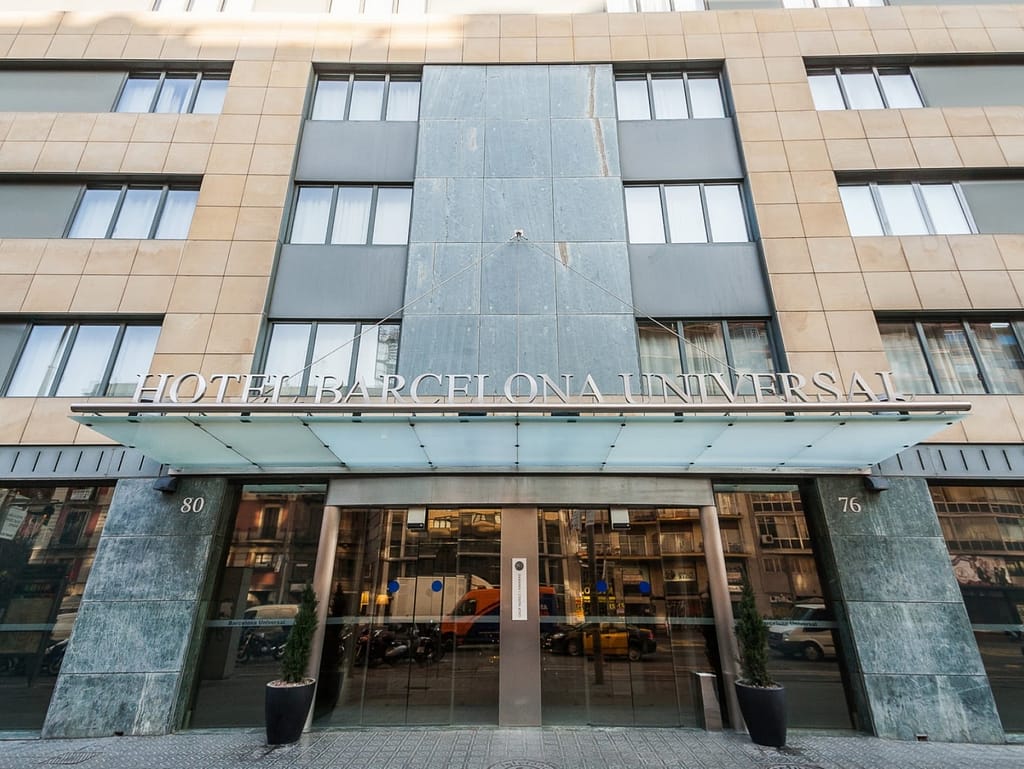 Hotel Barcelona Universal - Entrance