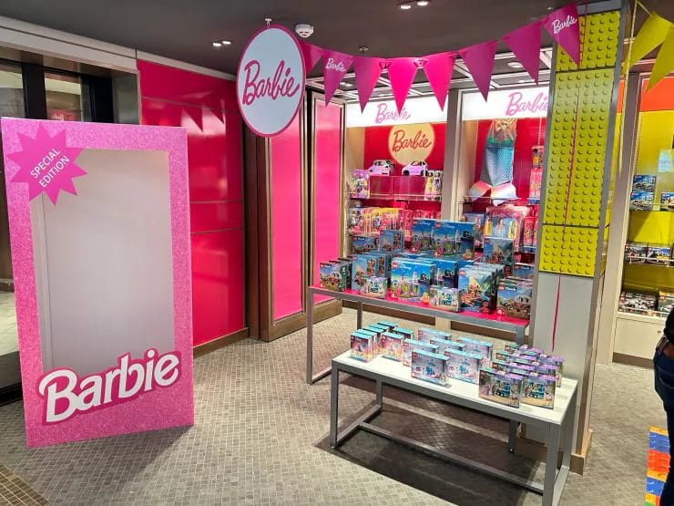 P&O Cruises Barbie Display